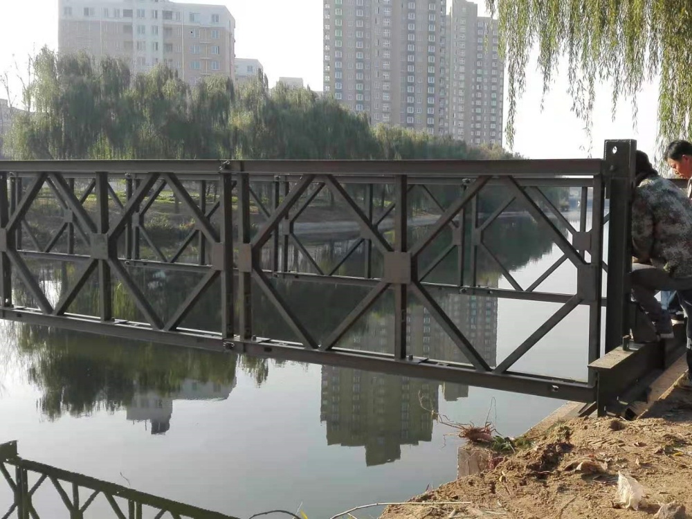 Professional steel bridge construction for temporary bridges and infrastructure projects
