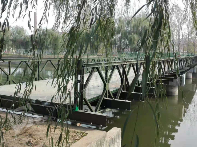 Modular steel bridge installed over Suining river for city landscape connectivity