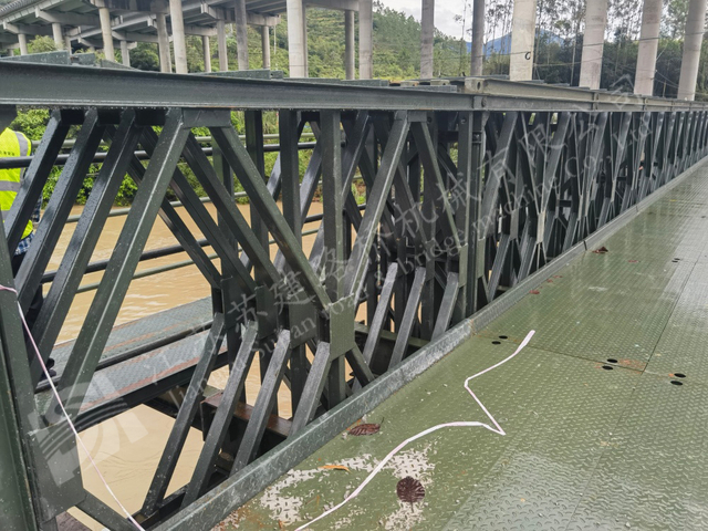 Prefabricated steel bridge deck for Beikeng Reservoir emergency access