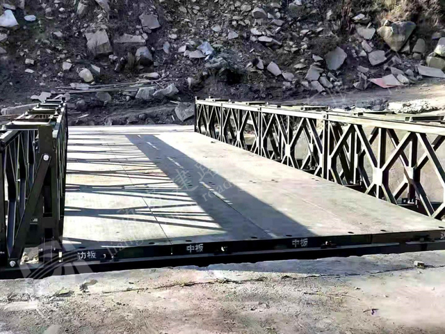 Xinjiang pastoral steel bridge for herdsmen migration and river crossing