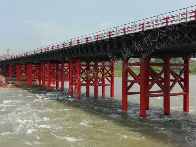 Ganzhou modular steel bridge with red supports for flood emergency transport