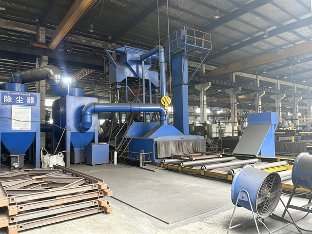Dust removal equipment for clean steel bridge fabrication workshop