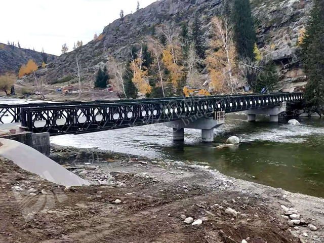 Corrosion resistant modular bridge over Xinjiang river for daily access