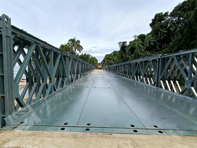 Single-lane modular steel bridge deck for Papua New Guinea highway access