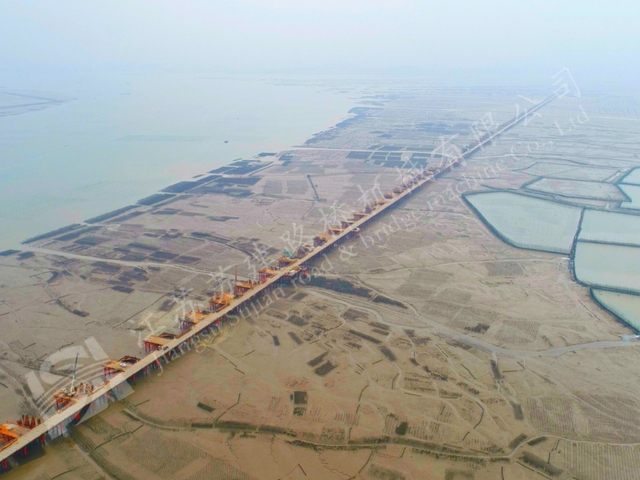 Long prefabricated steel trestle for the Fuzhou-Xiamen High-Speed Railway